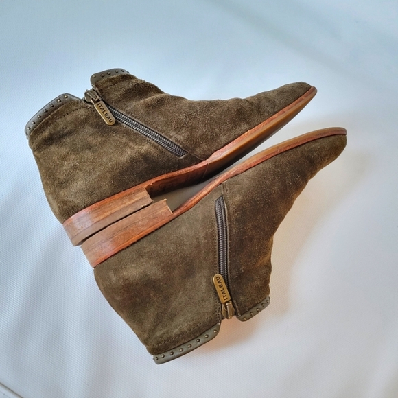 ITALEAU Waterproof Genuine Leather Studded Booties Sz 37 6.5 - Picture 9 of 14